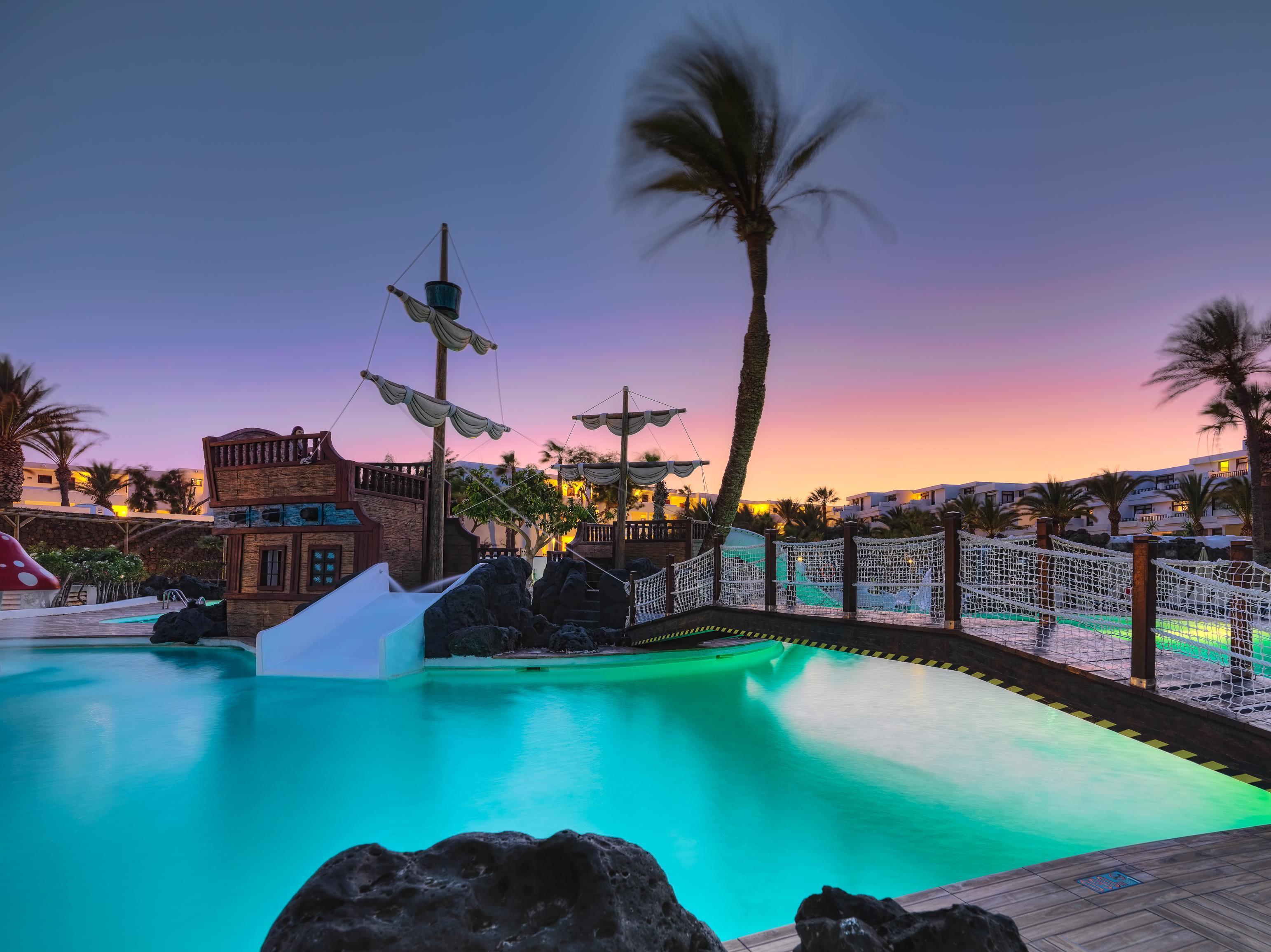 H10 Suites Lanzarote Gardens Costa Teguise Bagian luar foto