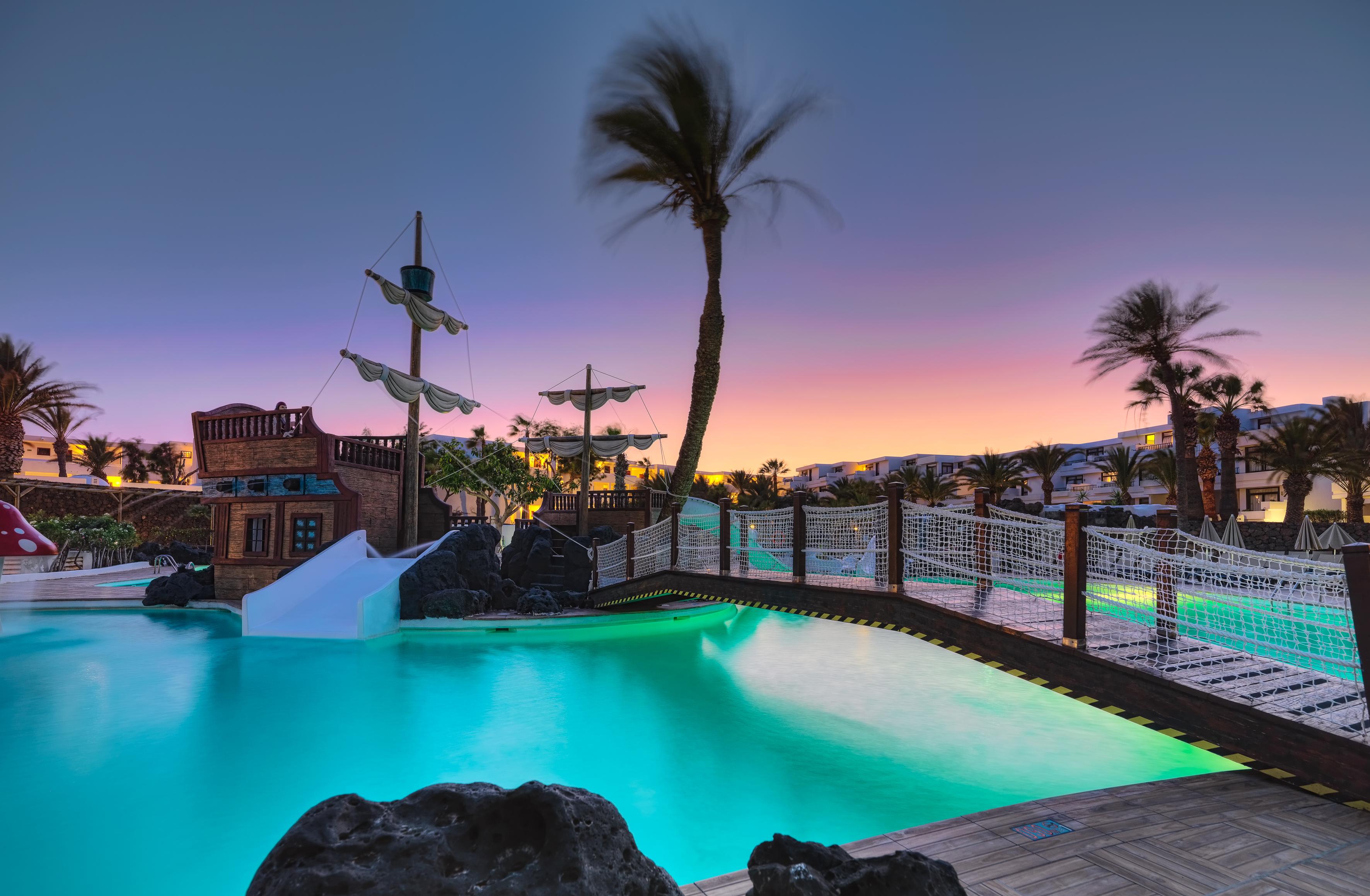 H10 Suites Lanzarote Gardens Costa Teguise Bagian luar foto